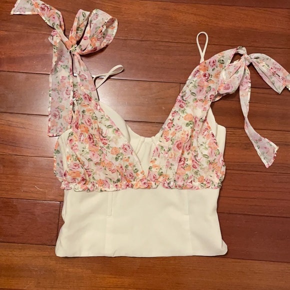 LPA floral top - Picture 5 of 6